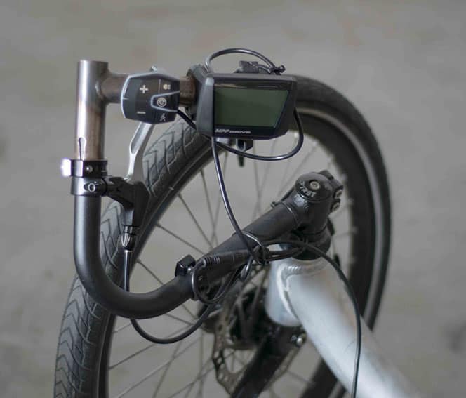 mount accessories on trike handlebars